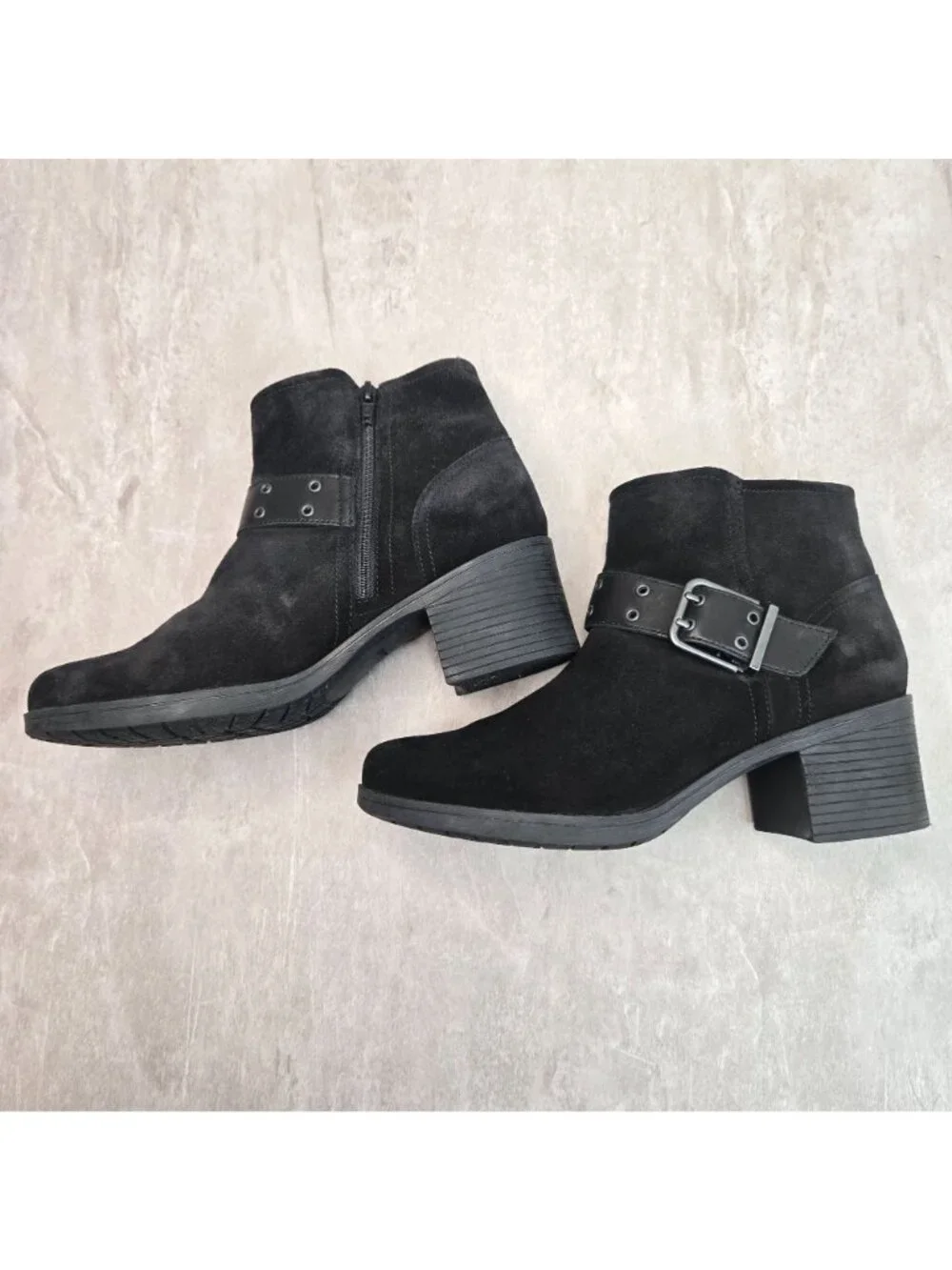 Clarks Block Heel Ankle Boots 9.5 Black Suede‎ Grunge Biker Moto Buckle Booties